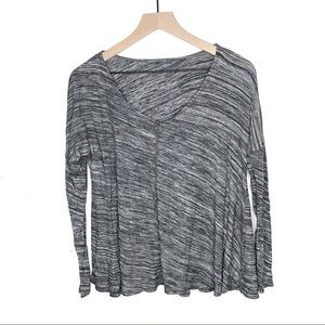 Gray V Neck Long Sleeve Tee Flowy Lightweight Casual Top Space Dye Small